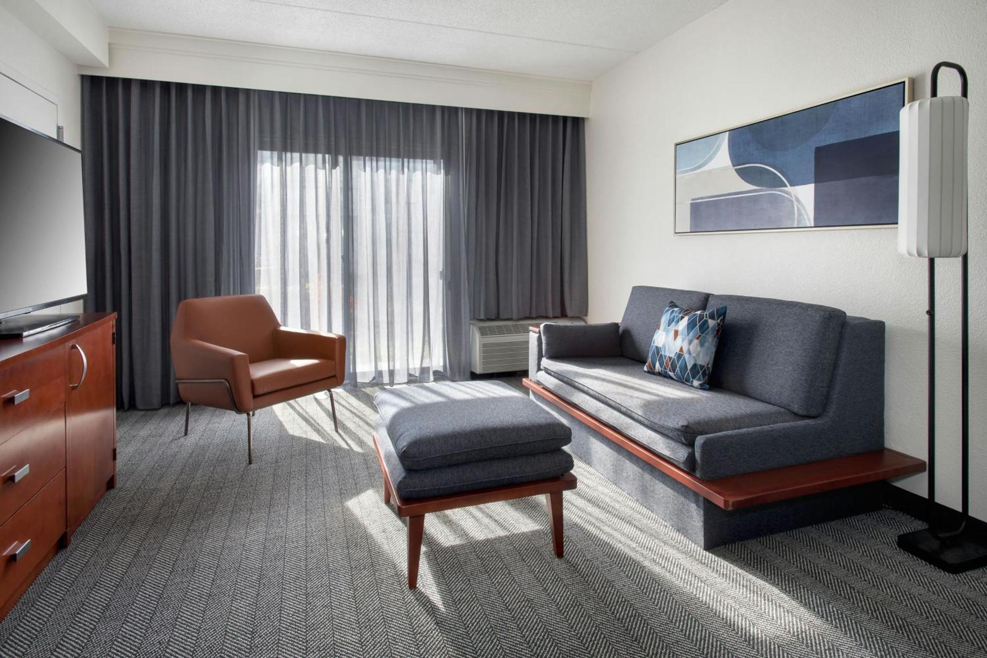 Courtyard By Marriott Silver Spring North/White Oak Екстер'єр фото
