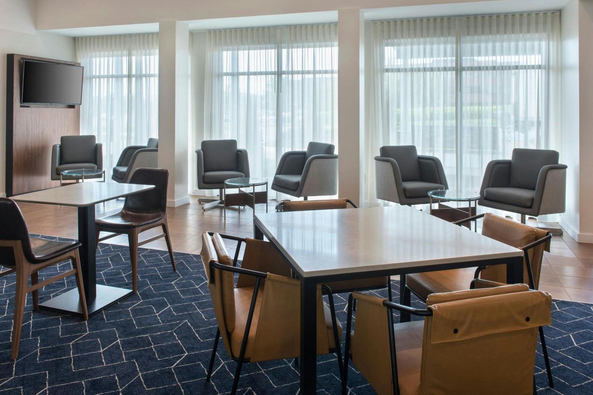 Courtyard By Marriott Silver Spring North/White Oak Екстер'єр фото