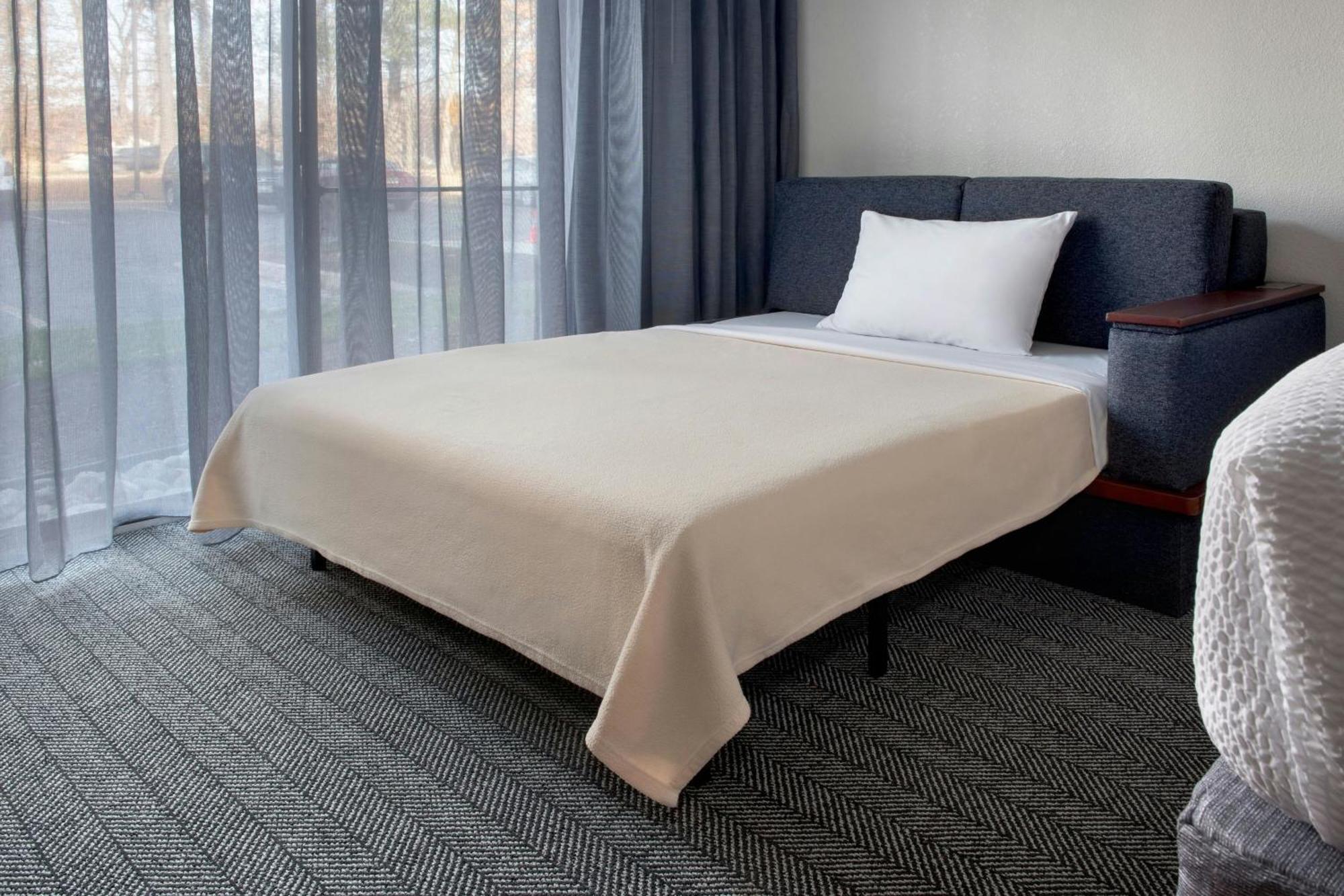 Courtyard By Marriott Silver Spring North/White Oak Екстер'єр фото