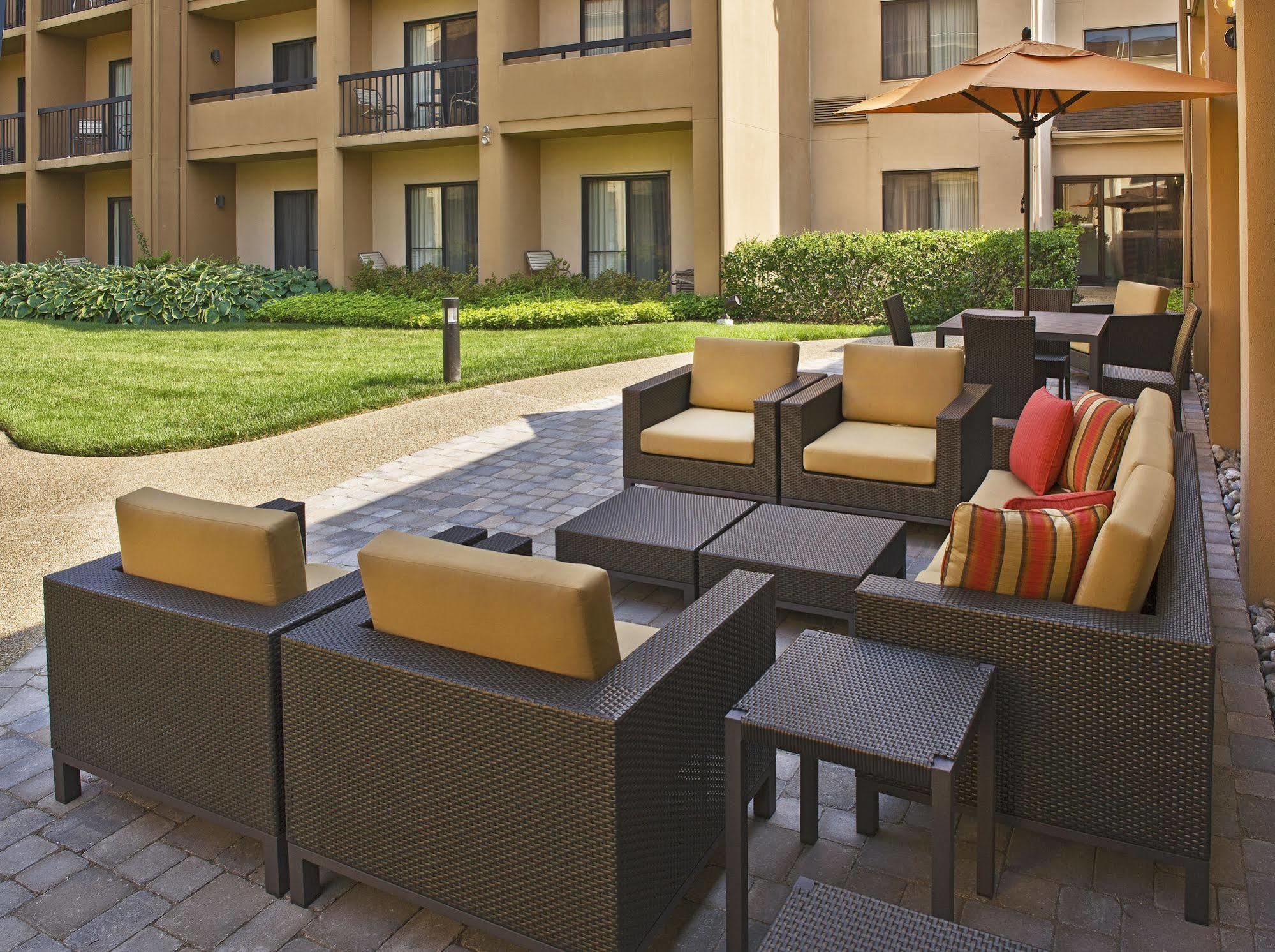 Courtyard By Marriott Silver Spring North/White Oak Екстер'єр фото